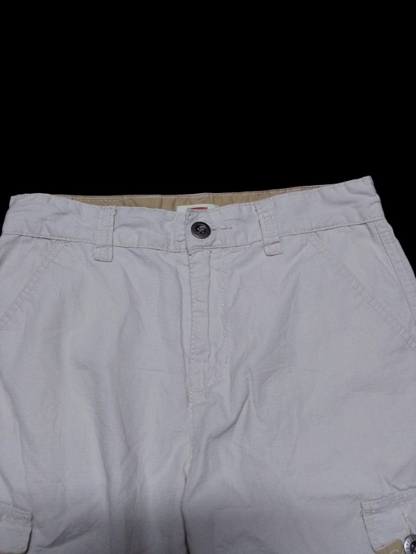 LEVIS CARGO SHORT (Category: Shorts) located in Naga. Submitted by choythrift (Listing ID 1470870874, Image 3). Description: LEVIS CARGO SHORT Condition: 9/10 Color rate: 9/10 Plus shipping fee J and t , flash express /drop off urban chicc Meet up around Naga city and Magarao Location: Naga City, Bicol Direct Message 💌.