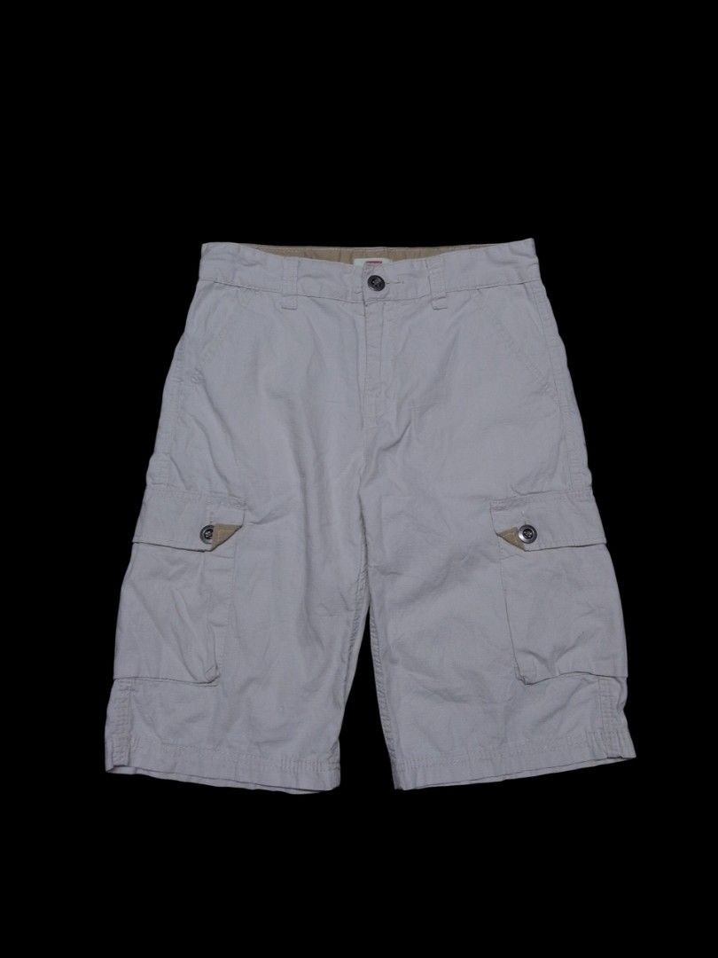LEVIS CARGO SHORT (Category: Shorts) located in Naga. Submitted by choythrift (Listing ID 1470870874, Image 1). Description: LEVIS CARGO SHORT Condition: 9/10 Color rate: 9/10 Plus shipping fee J and t , flash express /drop off urban chicc Meet up around Naga city and Magarao Location: Naga City, Bicol Direct Message 💌.