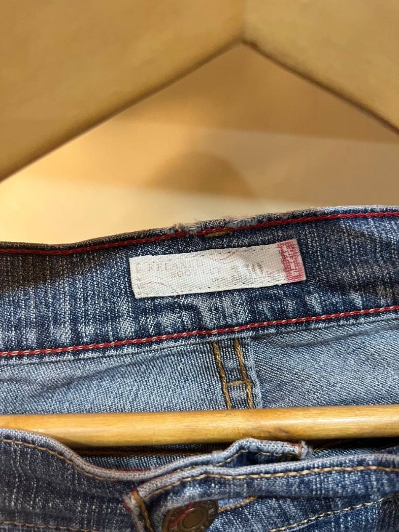 Levi's denim cutoff shorts (Category: Shorts) located in Quezon City. Submitted by michypeachyy1 (Listing ID 1470913221, Image 2). Description: 280 plus shipping medium size.
