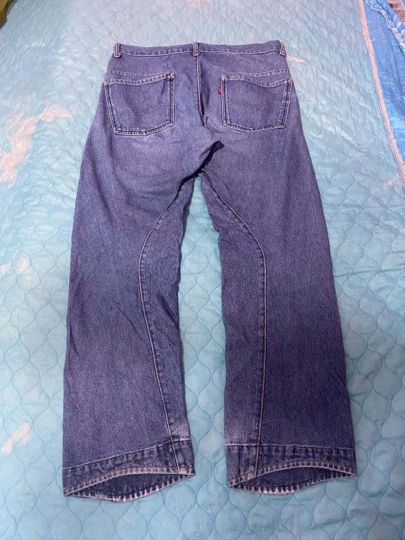 Levis engineered jeans (Category: Jeans) located in Cagayan de Oro. Submitted by swagdealer (Listing ID 1470860390, Image 1). Description: size 34 waist 17 Thigh 13 Hem 8.2 length 40 Inseam 30 make offer for fast transaction📩.