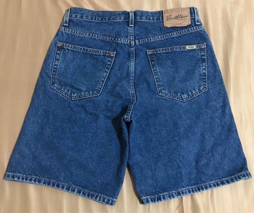 levi's shorts🔥 (Category: Shorts) located in Tanay. Submitted by drthriftthree (Listing ID 1470929567, Image 2). Description: excellent condition!.