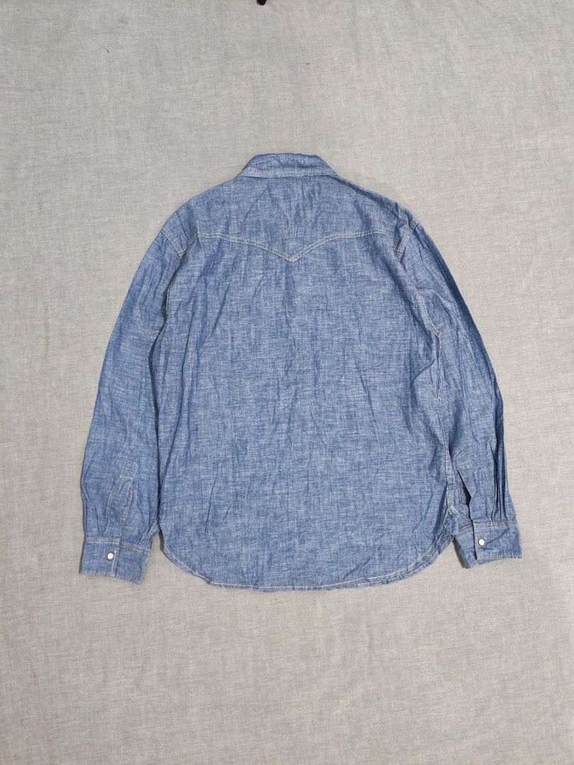 Levis western shirt (Category: Tshirts & Polo Shirts ) located in Baguio. Submitted by used_clothing2600 (Listing ID 1470848217, Image 2). Description: Levis western shirt size medium verygood condition pit to pit 22 length 29.5 shoulders 19.5 sleeve length 24.5 P 1,000.