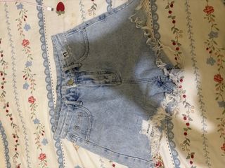(Category: ) located in . Submitted by rarebird_84db64 (Listing ID 1470817816, Image 1). Description: .