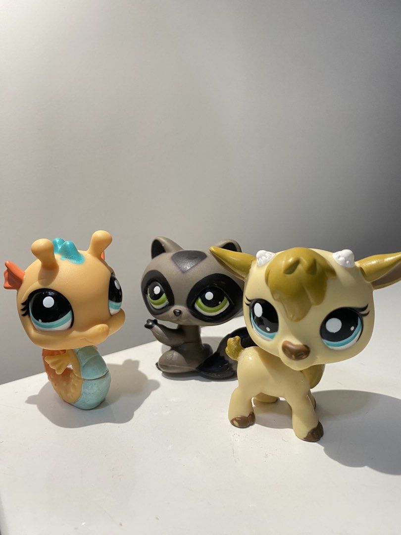 Littlest Pet Shop LPS bundle set (Category: Figurines & Statues) located in Makati City. Submitted by kaj2001 (Listing ID 1470497879, Image 2). Description: 950 set take all! (11 pcs) all authentic from childhood collection rfs: decluttering .