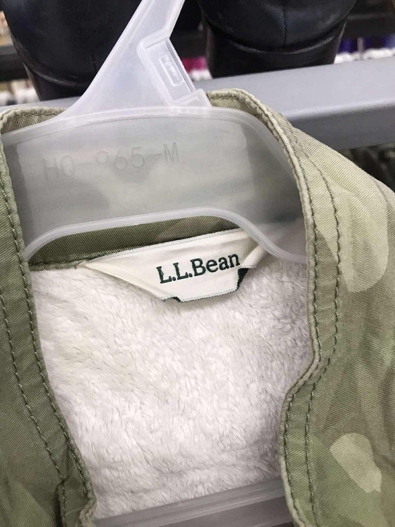 L.L. BEAN SHERPA CAMO UTILITY JACKET (Category: Coats, Jackets and Outerwear) located in Argao. Submitted by thrift_ni_ar (Listing ID 1470852370, Image 3). Description: L.L. BEAN SHERPA CAMO UTILITY JACKET ‼️ EXCELLENT CONDITION SIZE MEDIUM W 20 / L 27 COLORATE 9.8 / 10 ISSUE : ❌❌❌ 1,500 + SF 🛒🛒.