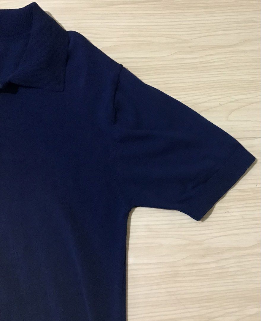 Lodge Deep blue Knit polo shirt (Category: Tshirts & Polo Shirts ) located in Manila. Submitted by thriftowear98 (Listing ID 1470744658, Image 2). Description: Size L Dimes 21x27 Fits medium and large New condition No flaws.