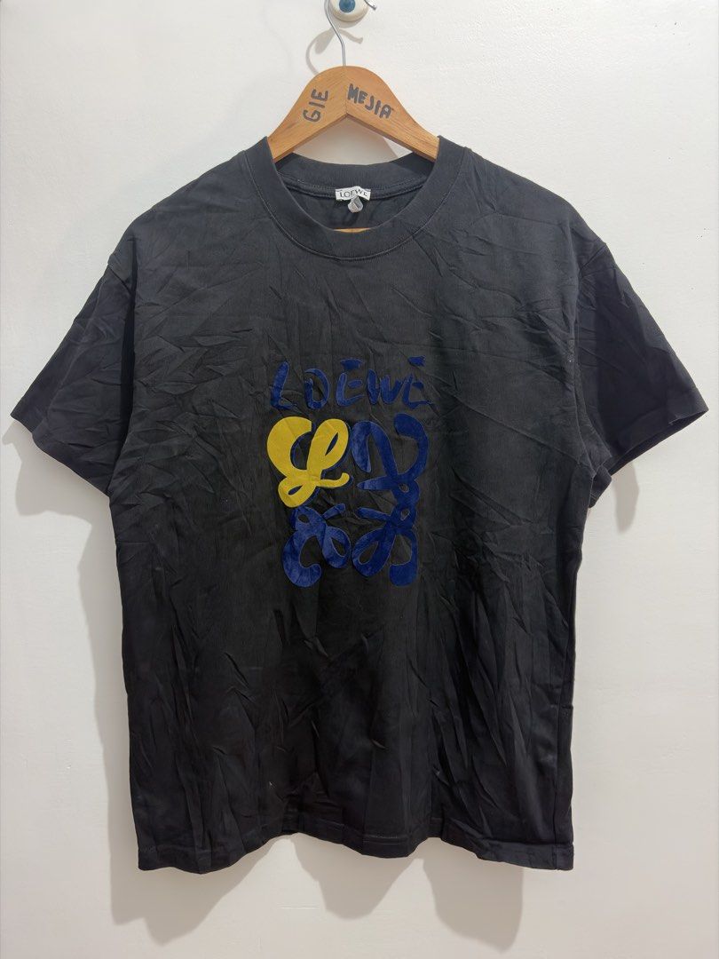 LOEWE 25SS Graffiti Flock Print (Category: Luxury Apparel) located in Bayambang. Submitted by frugal_vouge (Listing ID 1470782342, Image 1). Description: Size small Need wash before use.
