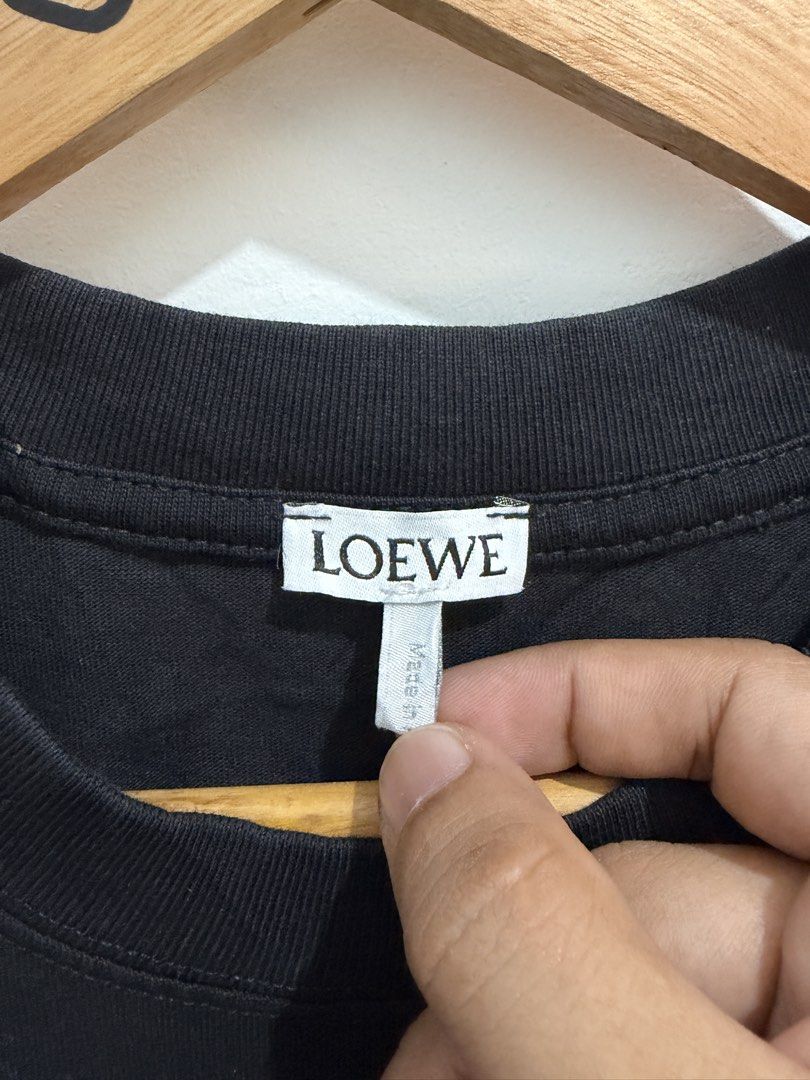 LOEWE 25SS Graffiti Flock Print (Category: Luxury Apparel) located in Bayambang. Submitted by frugal_vouge (Listing ID 1470782342, Image 3). Description: Size small Need wash before use.