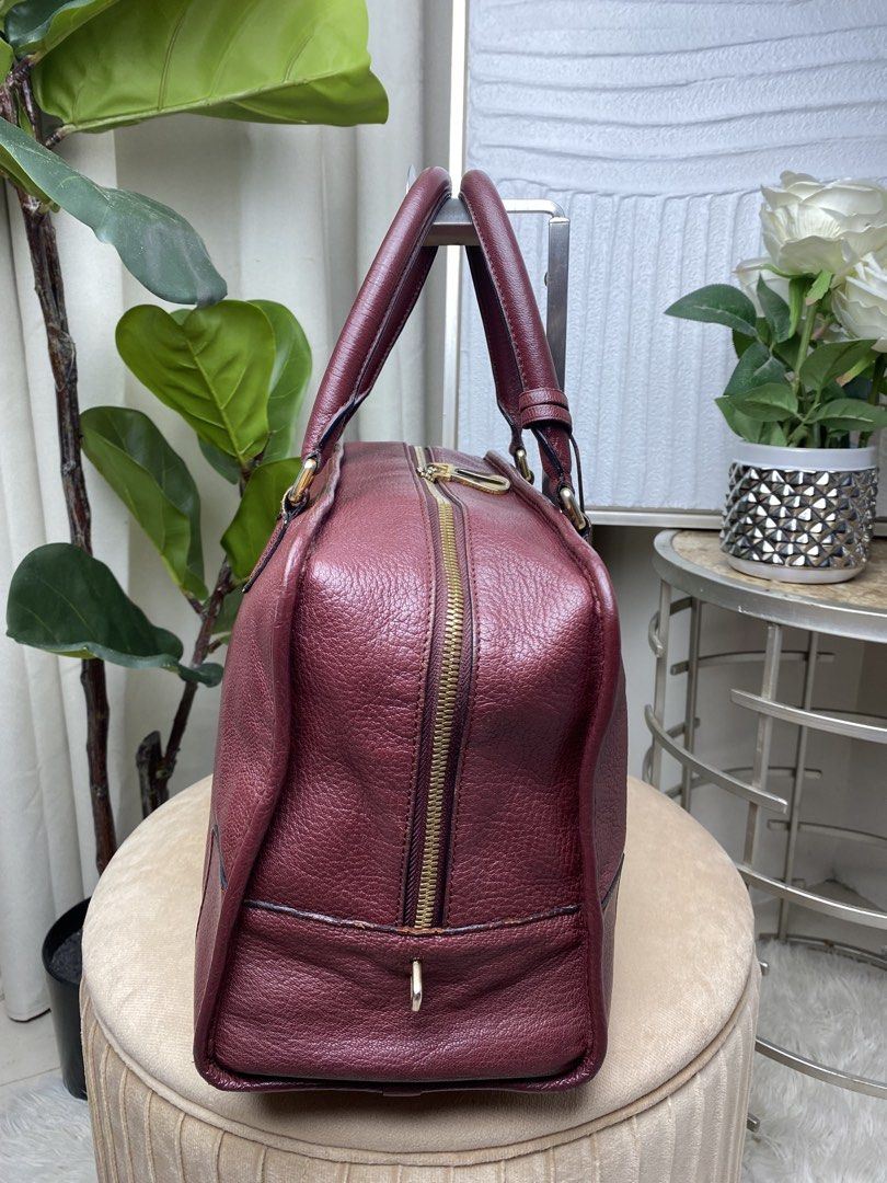 Loewe Amazona (Category: Announcements) located in Manila. Submitted by eliseohana (Listing ID 1470770156, Image 3). Description: .
