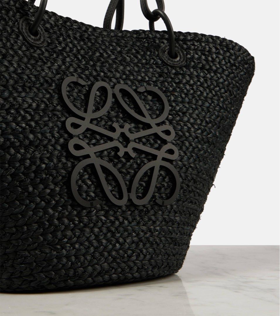 Loewe tote (Category: Luxury Bags & Wallets) located in Manila. Submitted by prettystuff1008 (Listing ID 1470915249, Image 2). Description: Slightly used Selling for a friend No Inclusion Pm for more details .