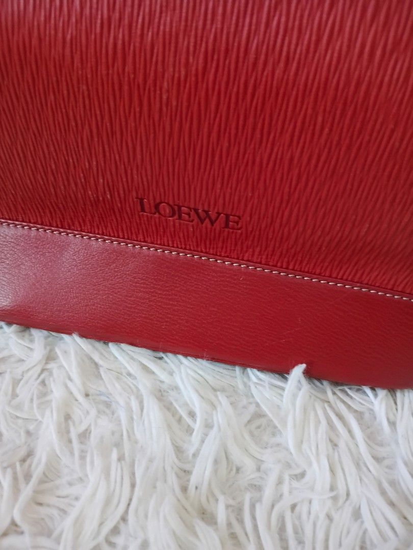 Loewe Velasquez Tote (Category: Luxury Bags & Wallets) located in Paranaque City. Submitted by raenjavi (Listing ID 1470763368, Image 3). Description: Php3500.