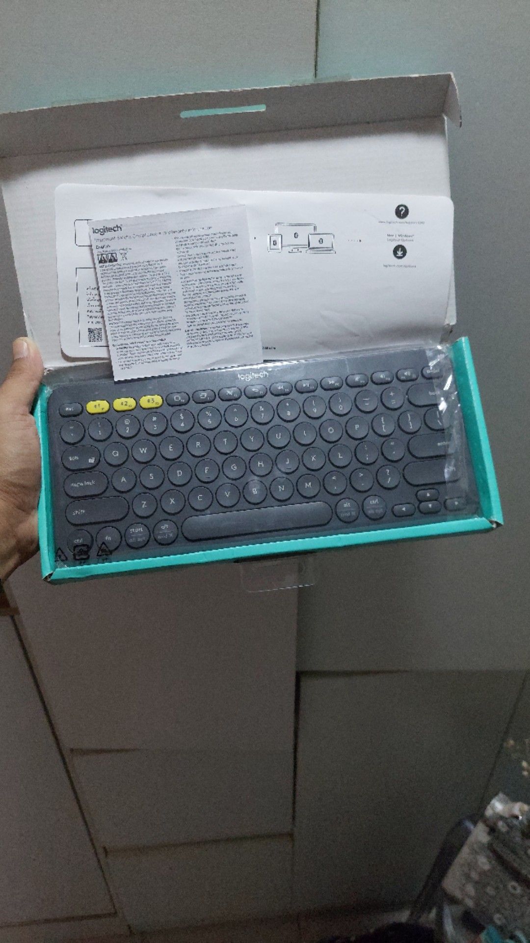 Logitech K380 Multi-Device Bluetooth Keyboard (Category: Computer Keyboard) located in Manila. Submitted by lesterjohn17980 (Listing ID 1470761536, Image 2). Description: - Model: Logitech K380 Bluetooth Keyboard - Color: Dark Grey - Compatibility: Works seamlessly across computers, phones, and tablets - Features: Compact layout with comfortable round keys and easy-switch yellow buttons for fast device pairing - Inclusions: Original box, manual, 