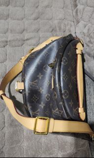 (Category: ) located in . Submitted by preloved_korea (Listing ID 1470898106, Image 1). Description: .
