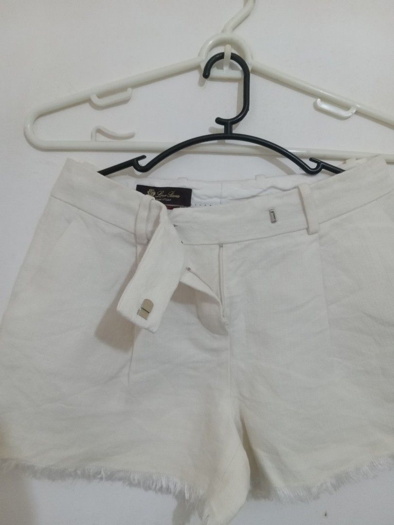 Loro piana short (Category: Shorts) located in Akbar. Submitted by bethlehema07352 (Listing ID 1470769877, Image 3). Description: .
