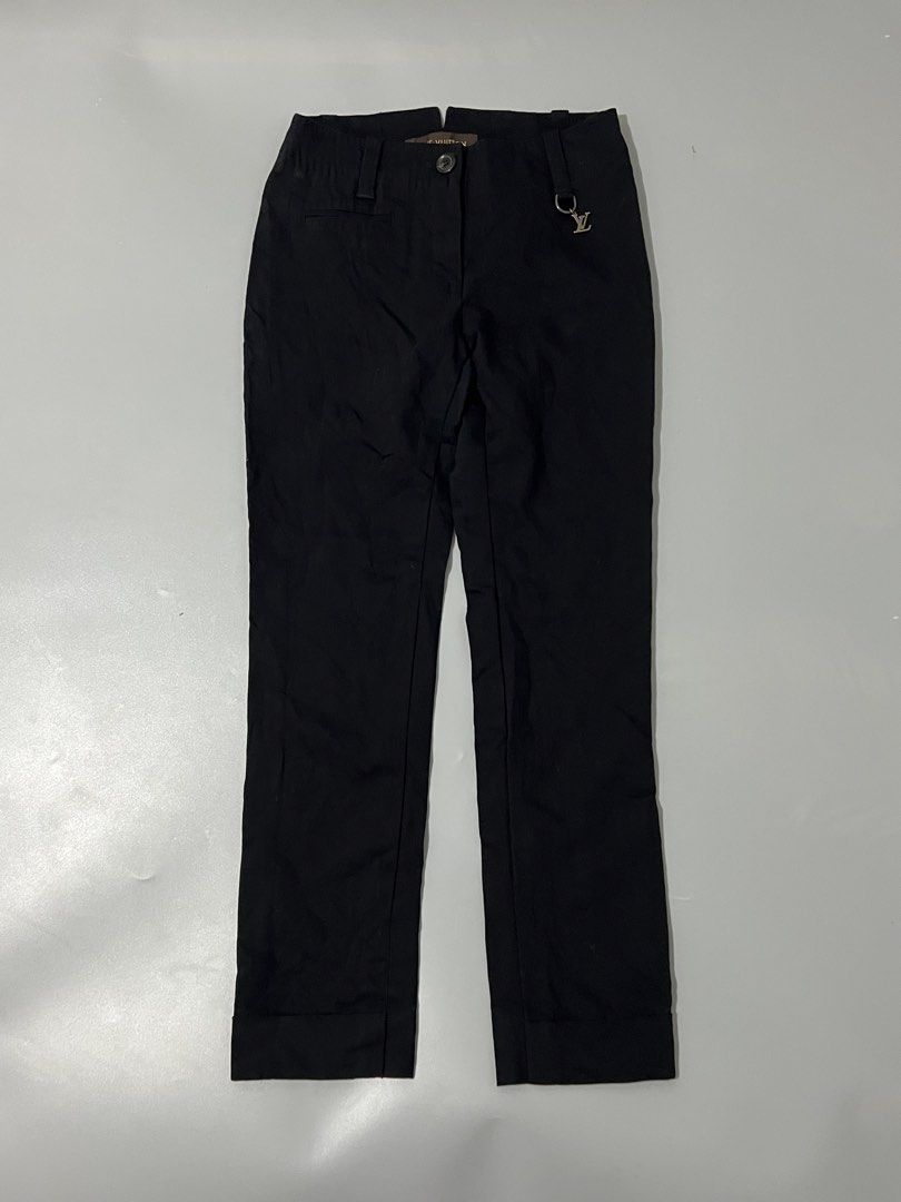 Louis Vuitton - LV buckle - Pants (Category: Other Bottoms) located in Cavite. Submitted by asianluxe (Listing ID 1470898791, Image 1). Description: Louis Vuitton - LV buckle Flat measurements! Length: 35 inches Waist: 25 inches Thigh: 8 inches Inseam: 26 inches Leg opening: 6 inches Guaranteed authentic Good condtion Very presebtable No flaw or damage.