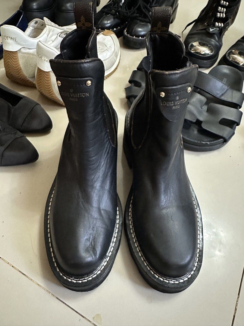 Louis Vuitton Boots (Category: Announcements) located in Butuan. Submitted by wear.next (Listing ID 1470770775, Image 2). Description: Size 37 No inclusions .
