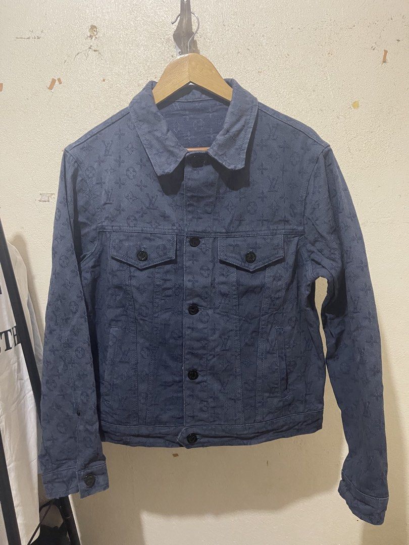 Louis Vuitton Denim Jacket Aop monogram (Category: Coats, Jackets and Outerwear) located in Tuguegarao City. Submitted by elyks11 (Listing ID 1470872988, Image 1). Description: SOLID AOP GOOD FOR PSG.