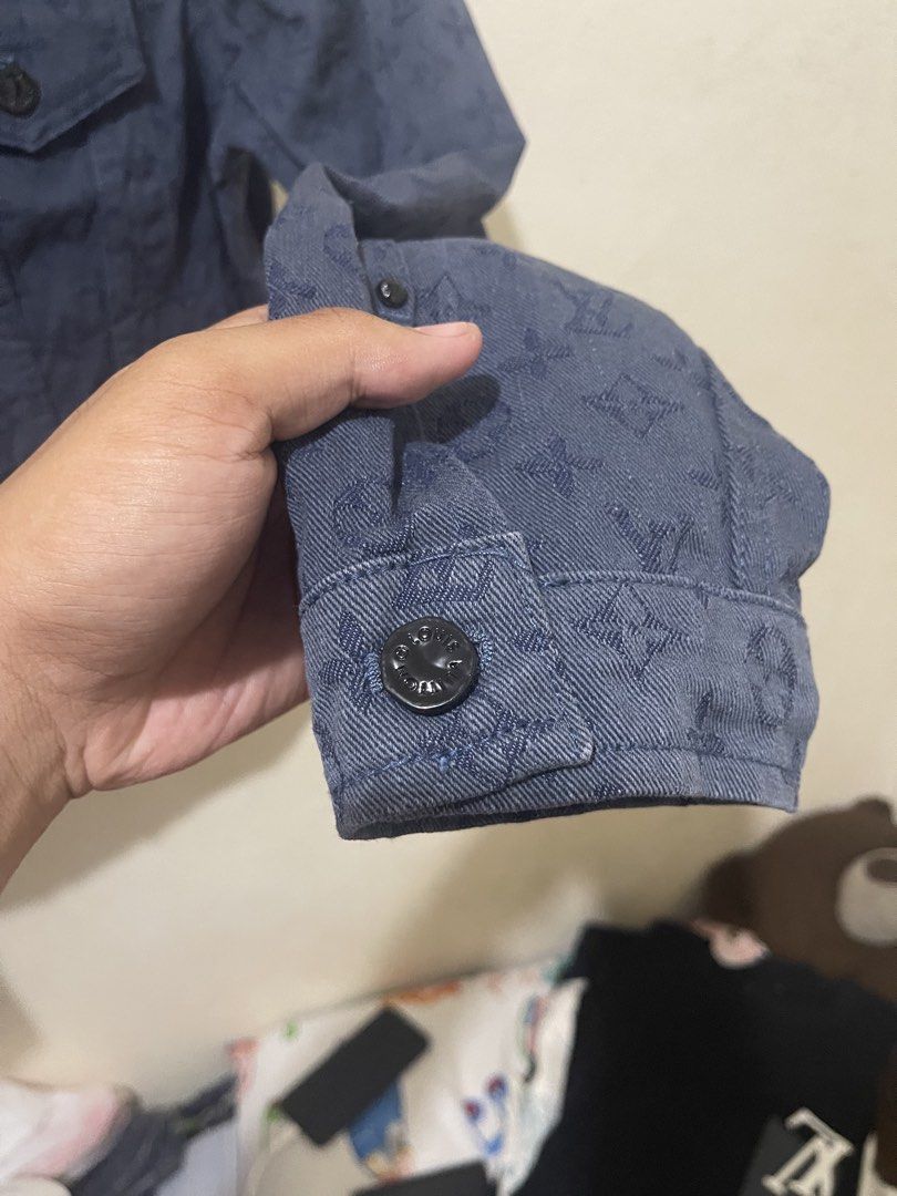 Louis Vuitton Denim Jacket Aop monogram (Category: Coats, Jackets and Outerwear) located in Tuguegarao City. Submitted by elyks11 (Listing ID 1470872988, Image 3). Description: SOLID AOP GOOD FOR PSG.