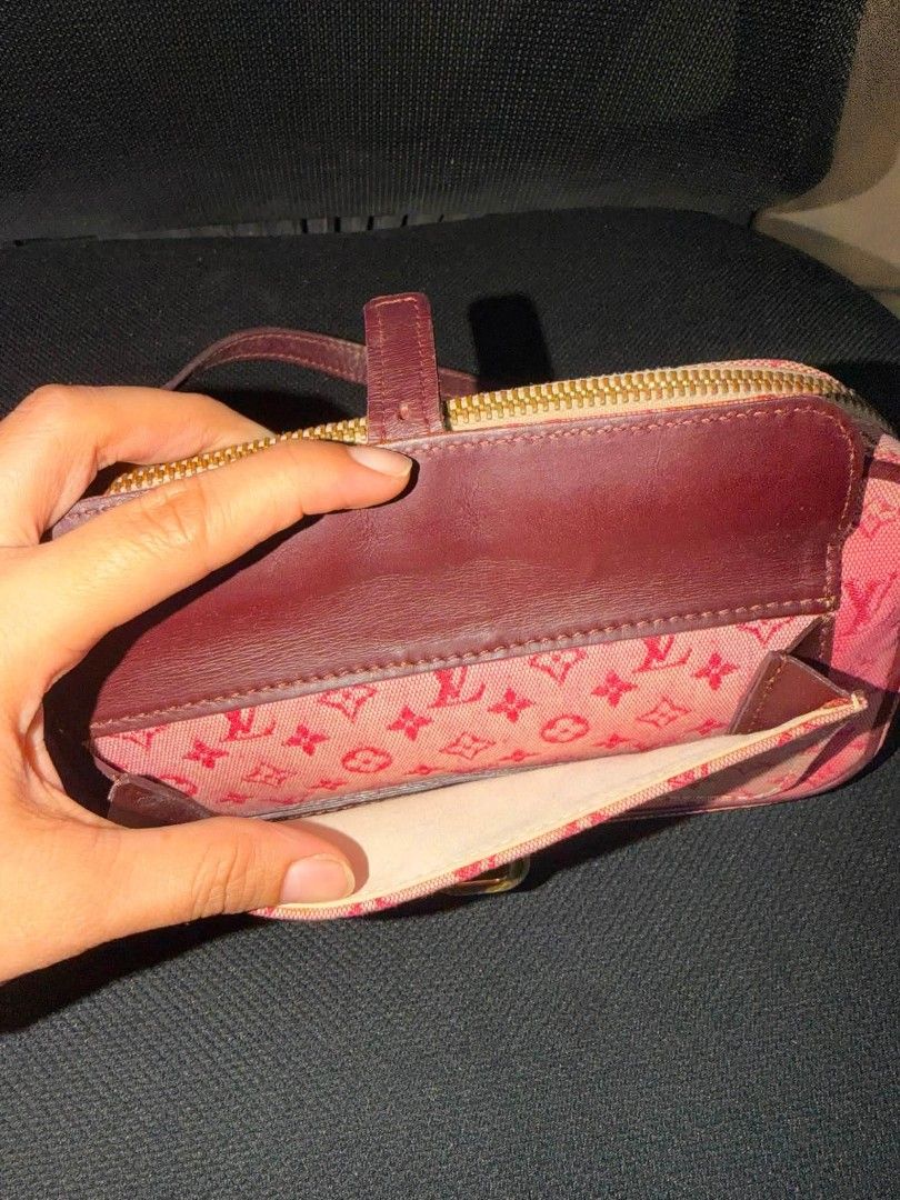 Louis Vuitton Monogram Mini Lin Juliette Vintage (Category: Luxury Bags & Wallets) located in Manila. Submitted by grvphouse (Listing ID 1470823717, Image 3). Description: Reason For Selling: Not using it anymorr.