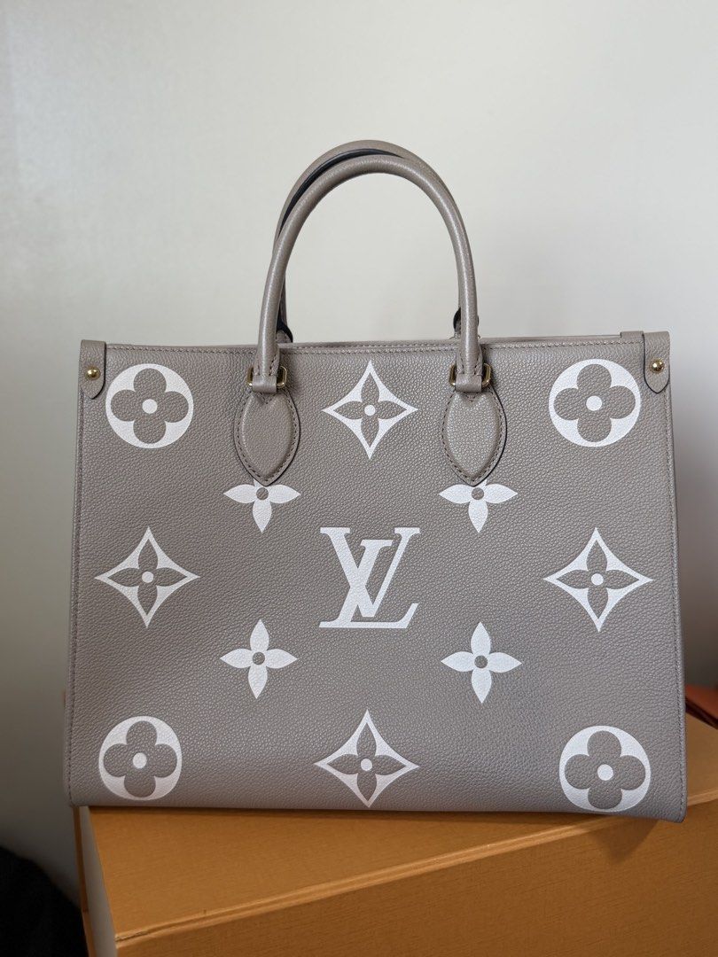 Louis Vuitton OnTheGo MM Turtledove (Category: Luxury Bags & Wallets) located in Quezon City. Submitted by _cherryontop_ (Listing ID 1470929000, Image 1). Description: OTG MM | Microchip 9.5/10 full set with receipt .