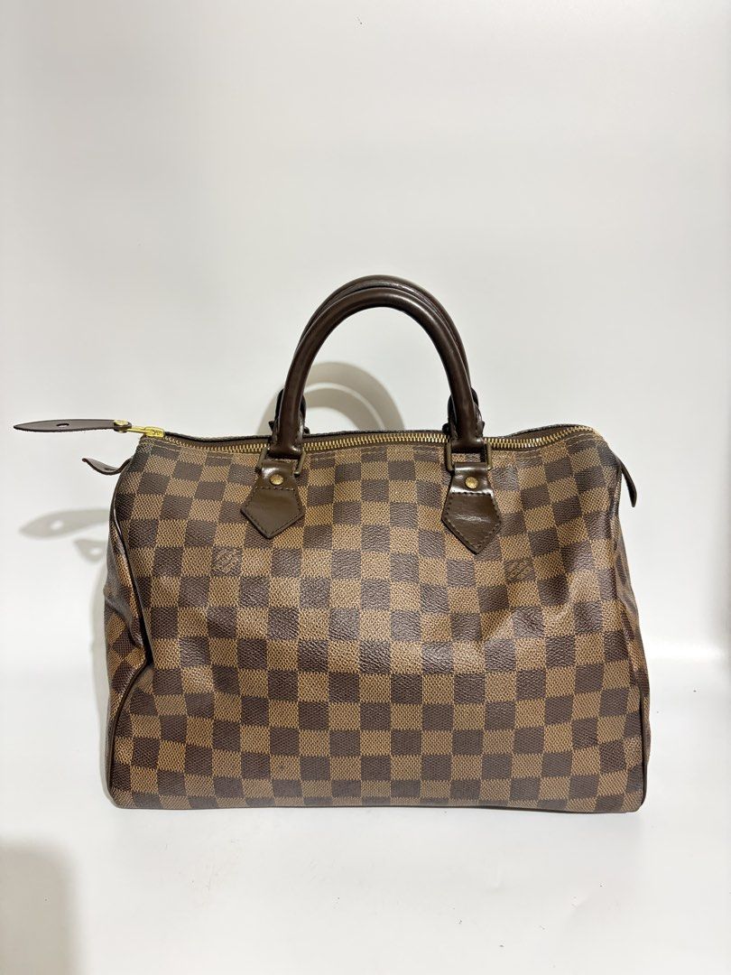 louis vuitton speedy 30 damier ebene (Category: Luxury Bags & Wallets) located in Bay. Submitted by bunini7 (Listing ID 1470796427, Image 1). Description: with legit app certificate change puller authentic.