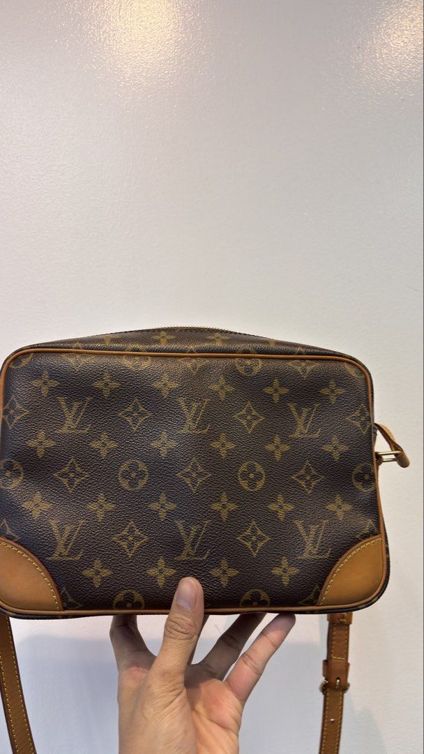 LOUIS VUITTON Trocadero 27 Monogram Canvas Bag (Category: Luxury Bags & Wallets) located in Taguig. Submitted by shoppersluxe2394 (Listing ID 1470785280, Image 2). Description: .
