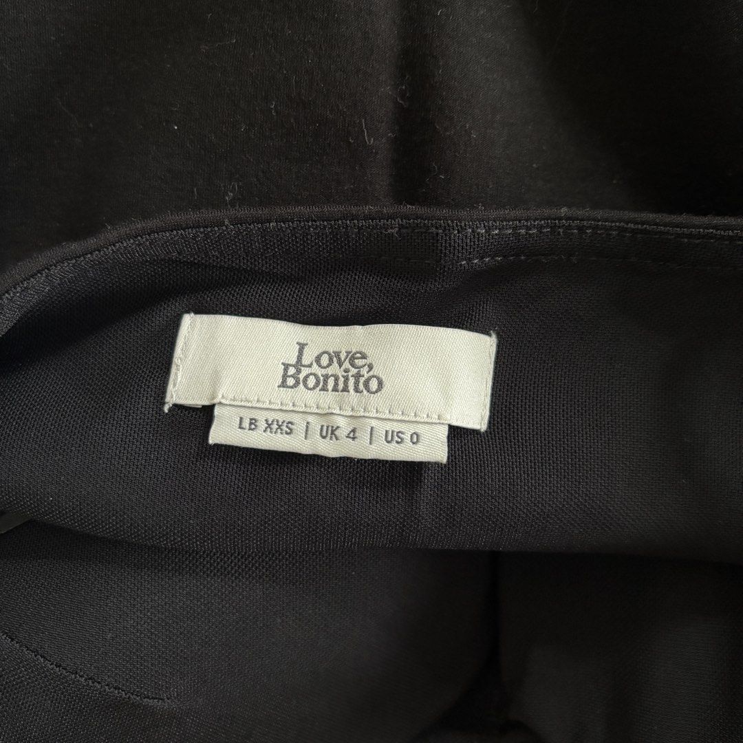 Love Bonito Padded Tank Top (Category: Sleeveless) located in Pasig City. Submitted by uyamuya (Listing ID 1470758197, Image 3). Description: Brand: Love Bonito Size: XXS.