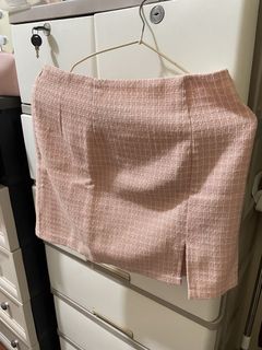 (Category: ) located in . Submitted by ysadeclutters (Listing ID 1470802963, Image 1). Description: .