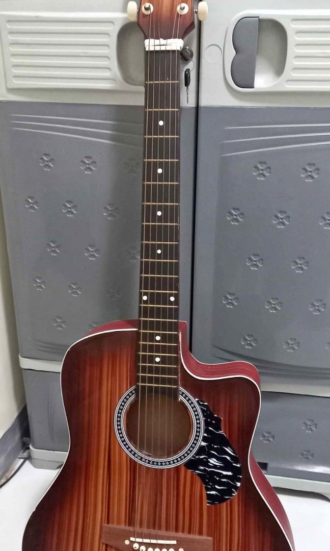 Low action Acoustic Guitar (Category: Musical Instruments) located in Valenzuela. Submitted by justgorjas (Listing ID 1470859017, Image 1). Description: Negotiable ‼️ Obando Bulacan Location ‼️ pls check sf lalamove first I can send videos, maganda pa po ang tunog even may issue sa gilid. super good pa!!.