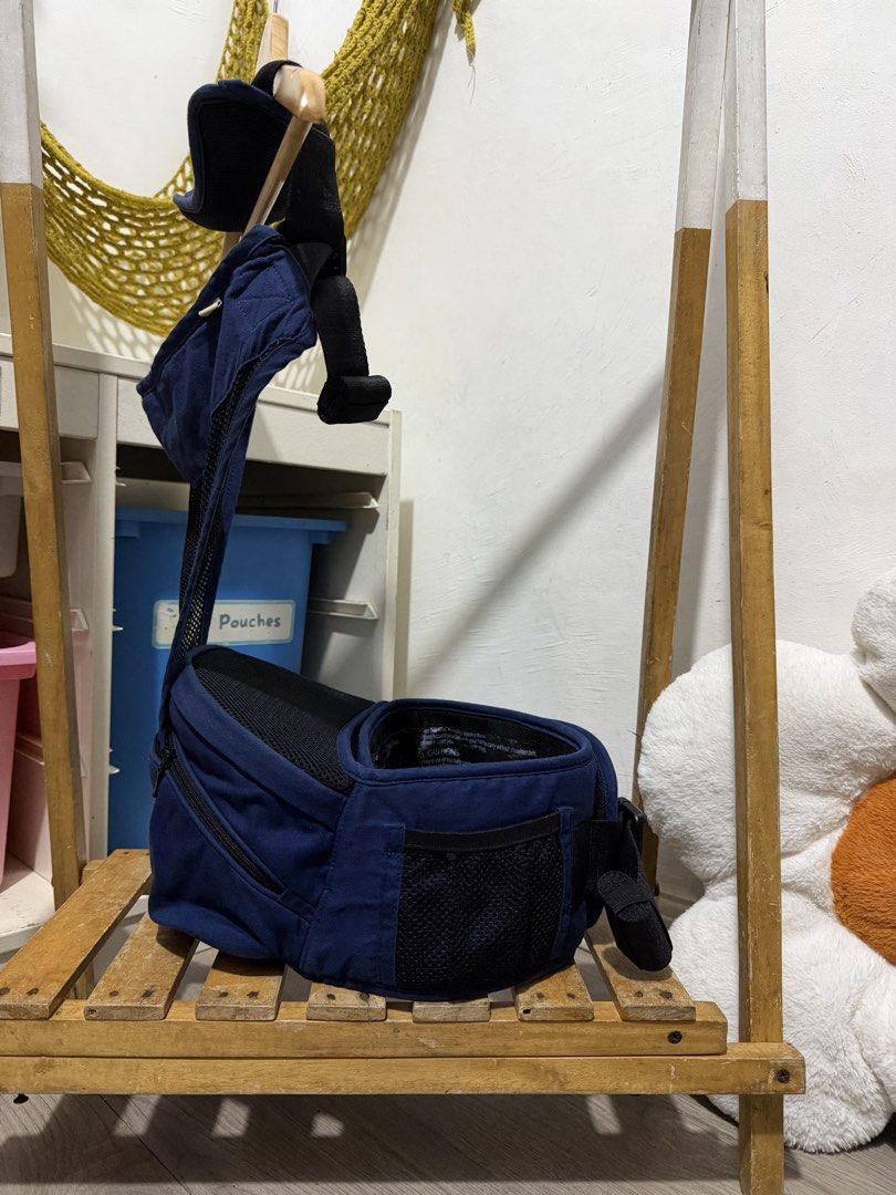 Lucky Polban Hipseat Carrier (Category: Carriers & Slings) located in Santa Maria. Submitted by babyshowearph_official (Listing ID 1470896814, Image 3). Description: .