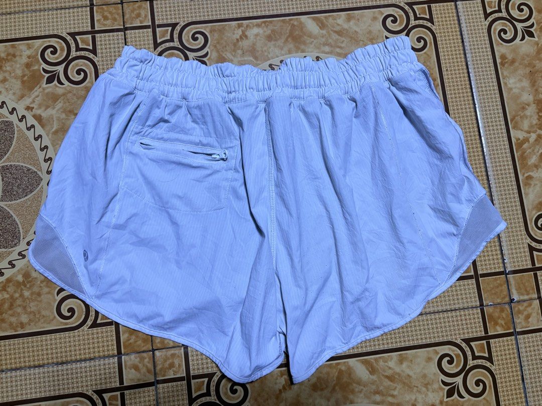 lulu shorts (Category: Activewear) located in La Trinidad. Submitted by legit.ukayspot (Listing ID 1470854885, Image 3). Description: .