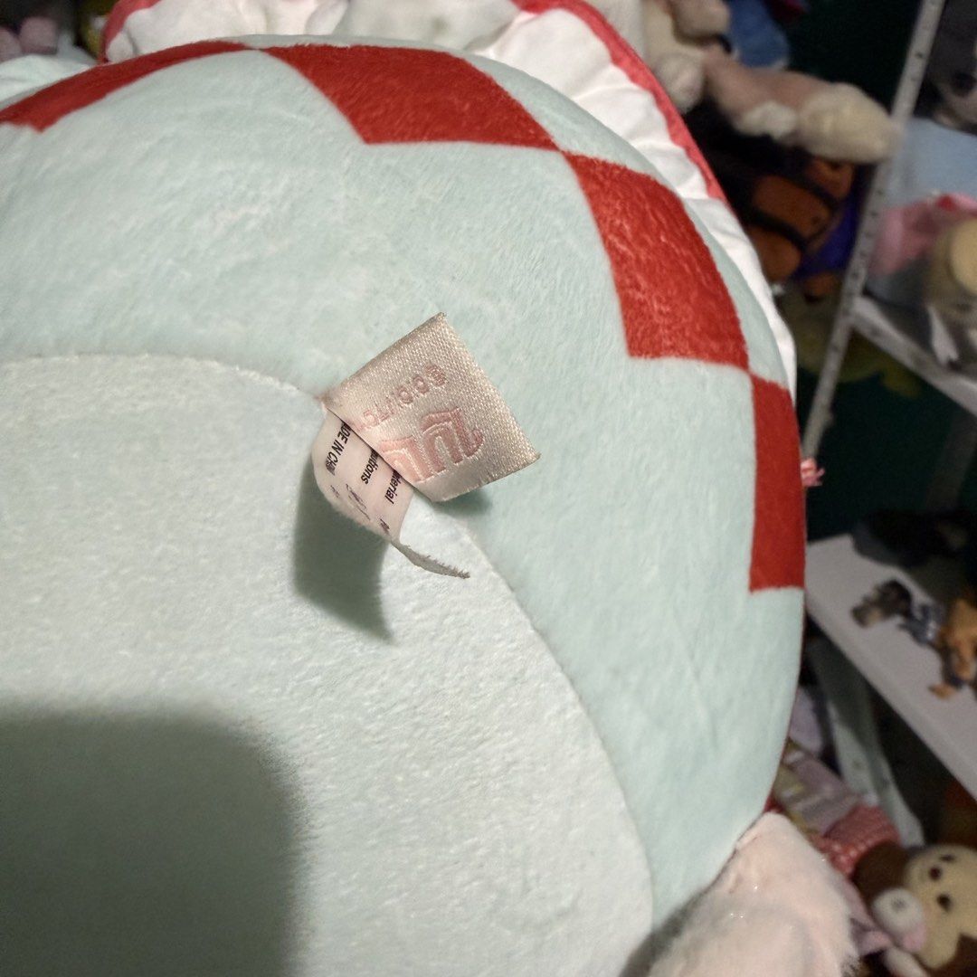 Lulu the pig (Category: Plushies & Soft Toys) located in Manila. Submitted by kuromixx_ (Listing ID 1470889558, Image 2). Description: .