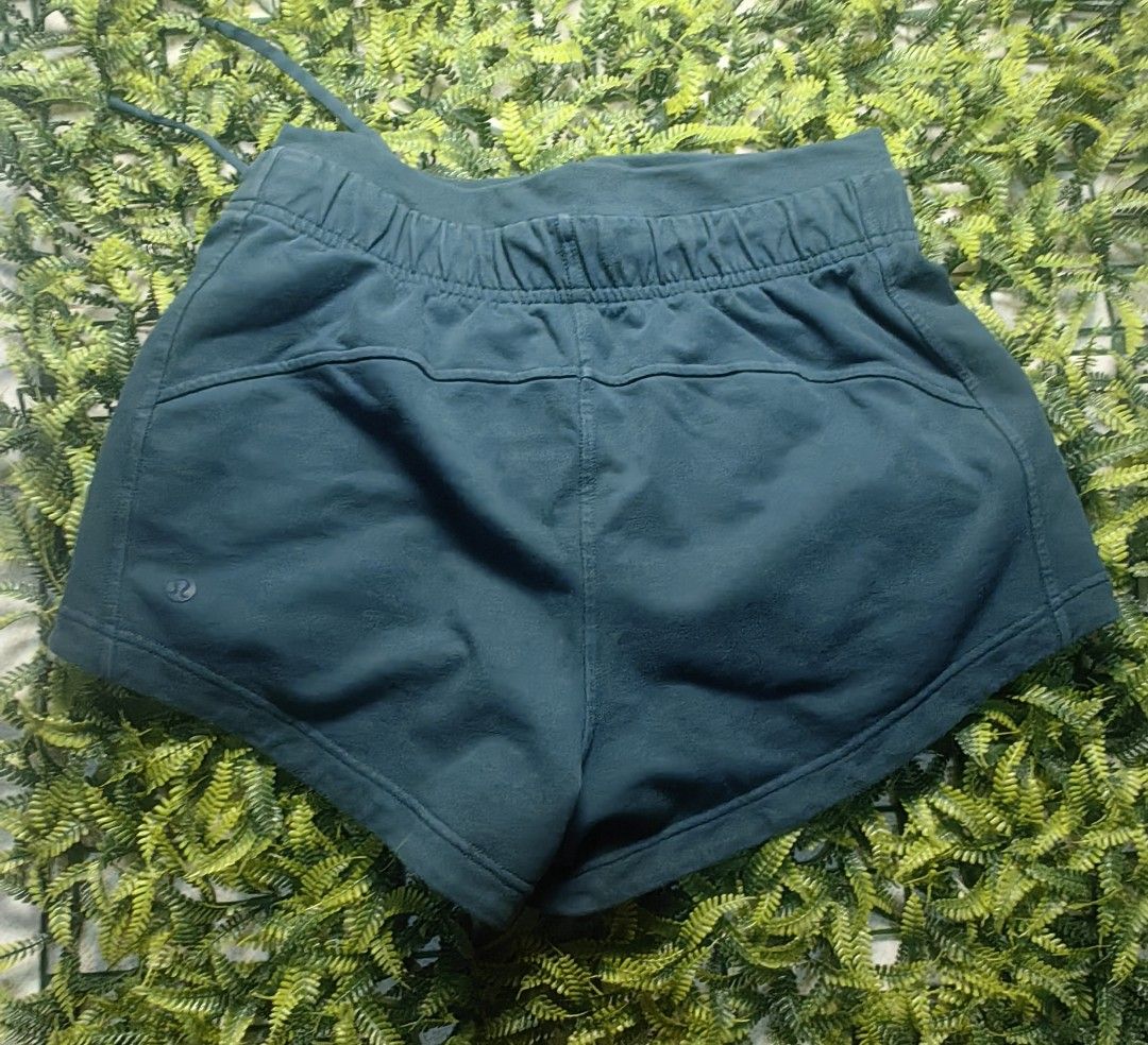 Lululemon Athletic Shorts Size 26-30 (Category: Shorts) located in Valenzuela. Submitted by jordanarod0414 (Listing ID 1470789869, Image 3). Description: used but not abused original /legit/authentic kindly read description stated on the first picture. no cop /cod payment 1st.