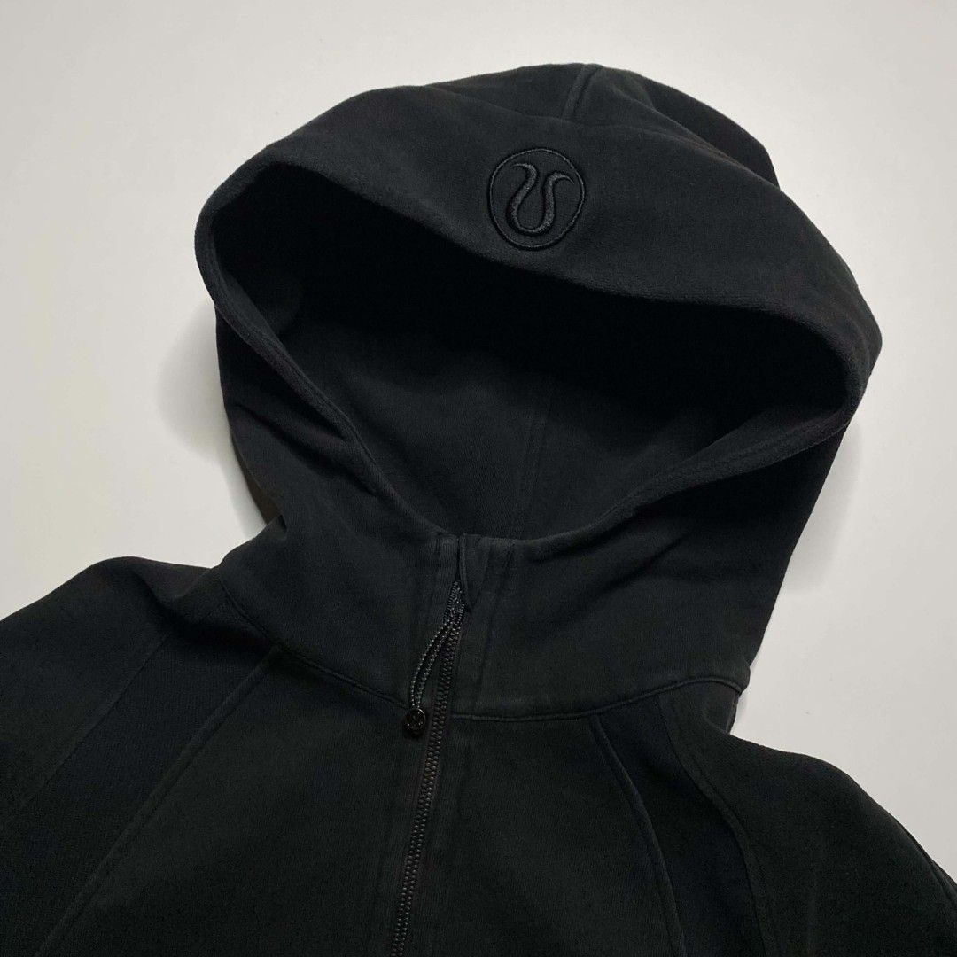 Lululemon Black Full-Zip Hoodie (Category: Coats, Jackets and Outerwear) located in San Pablo. Submitted by refitsph (Listing ID 1470788759, Image 2). Description: - Width: 24 - Length: 21 - Legit / Authentic - Issue: sign of use - Excellent Condition - Already Washed and Ready to Wear.