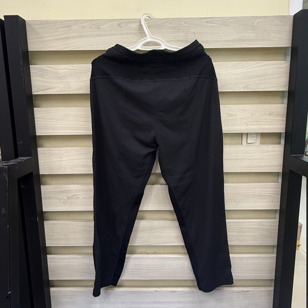 Lululemon Black Joggers (Category: Other Bottoms) located in Mandaluyong City. Submitted by bestdressedph2025 (Listing ID 1470856434, Image 2). Description: MOP: GCash MOD: Lalamove/J&T LOCATION: Brgy. Addition Hills, Mandaluyong Discount avail for multiple items. Dimensions in Inches: Waist: 32 Length: 35 Size on Tag: US 8 (170cm) PM for inquiries!.