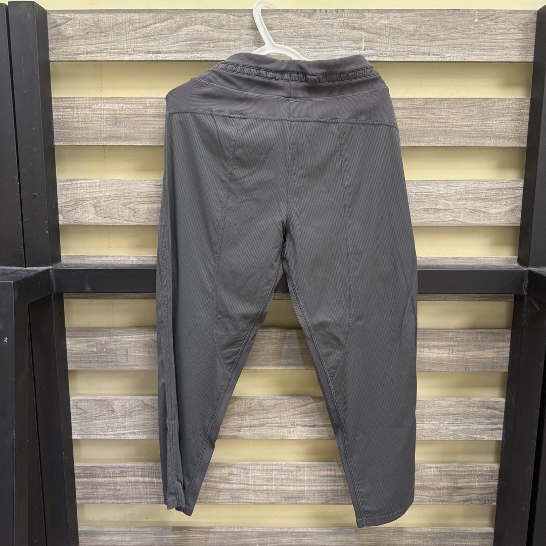 Lululemon Grey Joggers (Category: Other Bottoms) located in Mandaluyong City. Submitted by bestdressedph2025 (Listing ID 1470855700, Image 2). Description: MOP: GCash MOD: Lalamove/J&T LOCATION: Brgy. Addition Hills, Mandaluyong Discount avail for multiple items. Dimensions in Inches: Waist: 32 Length: 34.5 Size on Tag: US 8 (170cm) PM for inquiries!.