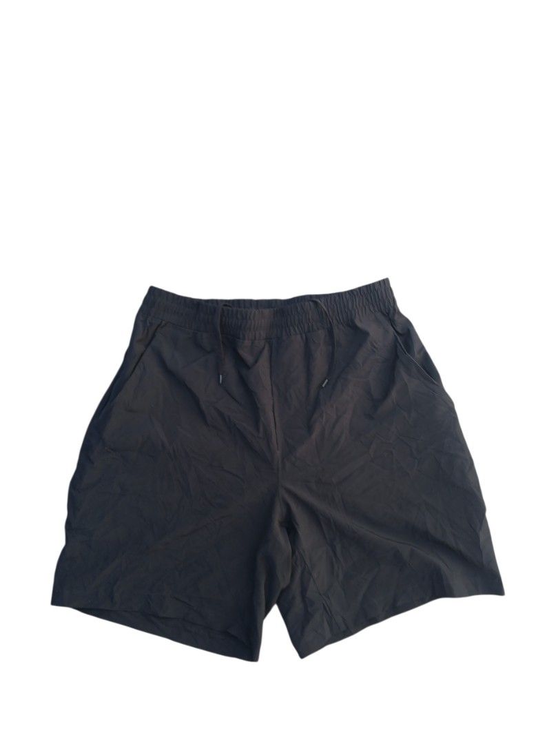 Lululemon pace breaker shorts (Category: Shorts) located in San Jose. Submitted by garments17 (Listing ID 1470865414, Image 2). Description: good as new 28 waist 18 lenght.