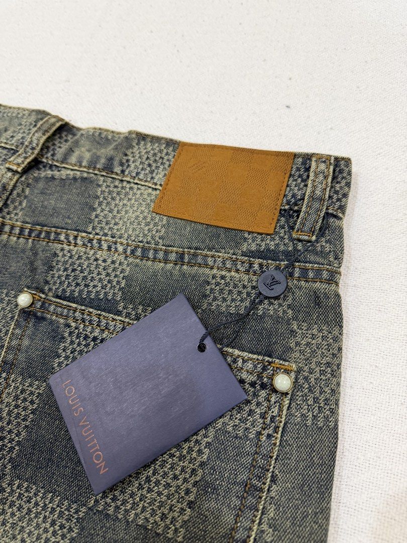 Lv dark washed pants (Category: Jeans) located in Morong. Submitted by aa.vinmy (Listing ID 1470744572, Image 3). Description: Brand new Condition: No damages or stain With tag and packaging Waistline: 34 Length: 43 inches Leg openings: 9 inches Low ballers will be ignored Meet up: Morong Bataan or Olongapo city Delivery service: Jnt and SPX express PM for more details.