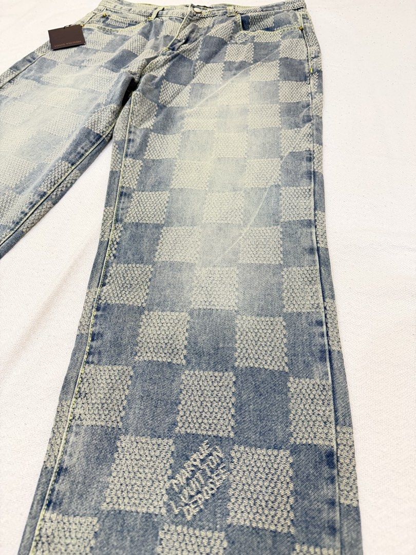 Lv light washed denim pants (Category: Jeans) located in Morong. Submitted by aa.vinmy (Listing ID 1470744703, Image 3). Description: Brand new Condition: No damages or stain With tag and packaging Waistline: 34 Length: 43 inches Leg openings: 9 inches Low ballers will be ignored Meet up: Morong Bataan or Olongapo city Delivery service: Jnt and SPX express PM for more details.