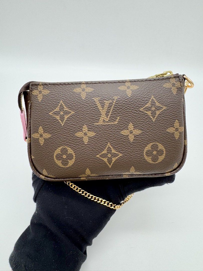 LV Mini Pochette Accessoires Christmas Edition (Category: Wallets & Card holders) located in Calauan. Submitted by giftbags (Listing ID 1470765832, Image 2). Description: ❗️PLEASE READ CAREFULLY ❗️ LV Mini Pochette Accessoires W:5.7” x H:3.5” x D:1.2” With dust bag STILL AVAILABLE/ONHAND? Yes. Item not marked as sold means available… 📌NO COD 📌NO LALAMOVE/GRAB 📌NO WHEN WORN 📌ITEMS ARE FOR SHIPPING ONLY - CUT OFF 12nn 📌ALL SALES ARE FINAL “WHA