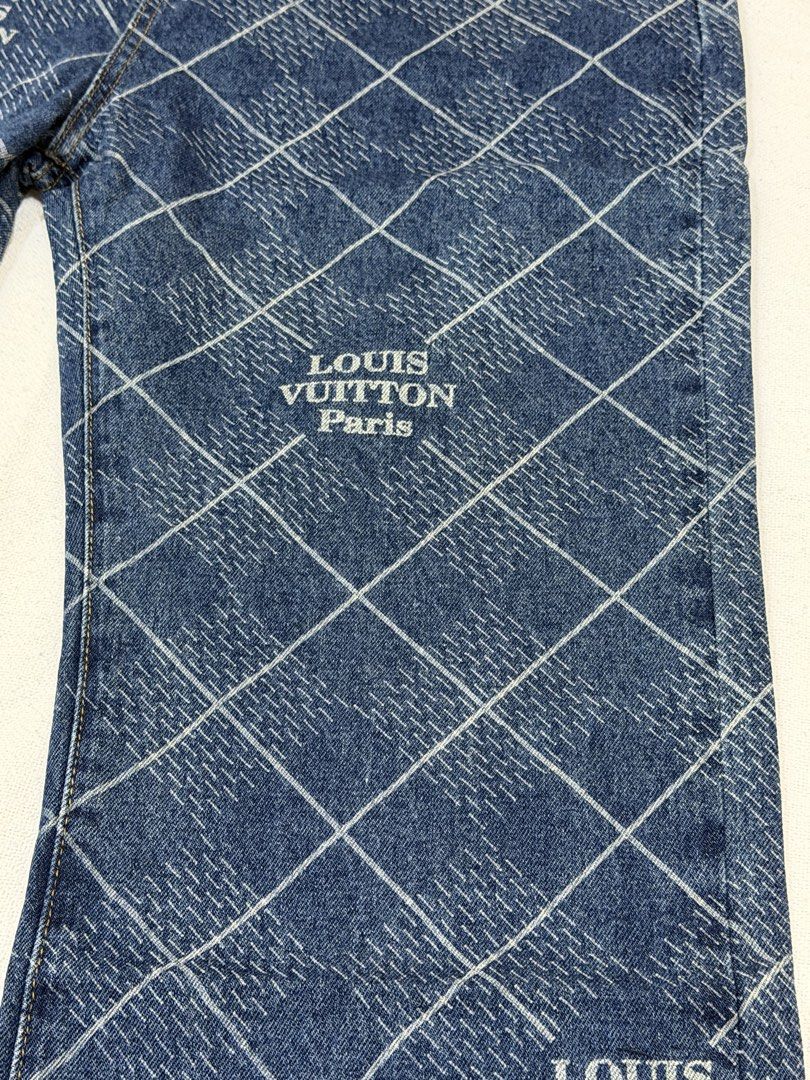 Lv Monogram denim pants (Category: Jeans) located in Morong. Submitted by aa.vinmy (Listing ID 1470744398, Image 3). Description: Brand new Condition: No damages or stain With tag and packaging Waistline: 34-36 Length: 43 Leg openings: 9 Low ballers will be ignored Meet up: Morong Bataan or Olongapo city Delivery service: Jnt and SPX express PM for more details.