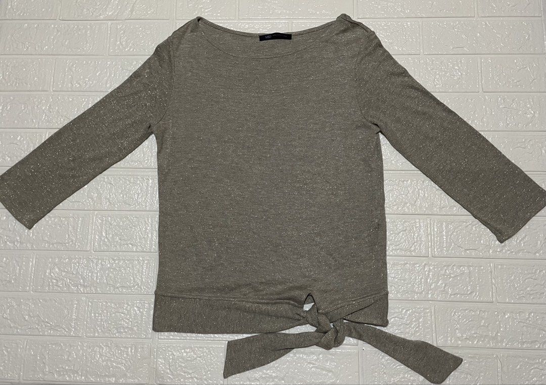 M & S Collection Metallic Shimmer Side Tie Knit Top - Gold (Category: Longsleeves) located in Marilao. Submitted by clear_out_closet (Listing ID 1470802494, Image 1). Description: Item Details: 👇 • Brand: M&S COLLECTION (Marks & Spencer - UK) • Style Code: T41 2160B/03665 (Color: GOLD MIX) • Color: Champagne Gold / Taupe Shimmer • Retail Value: £29.50 – £35.00 (₱2,200 – ₱2,600 original UK retail) • Material: 80% Viscose, 11% Metallised Fibres, 9