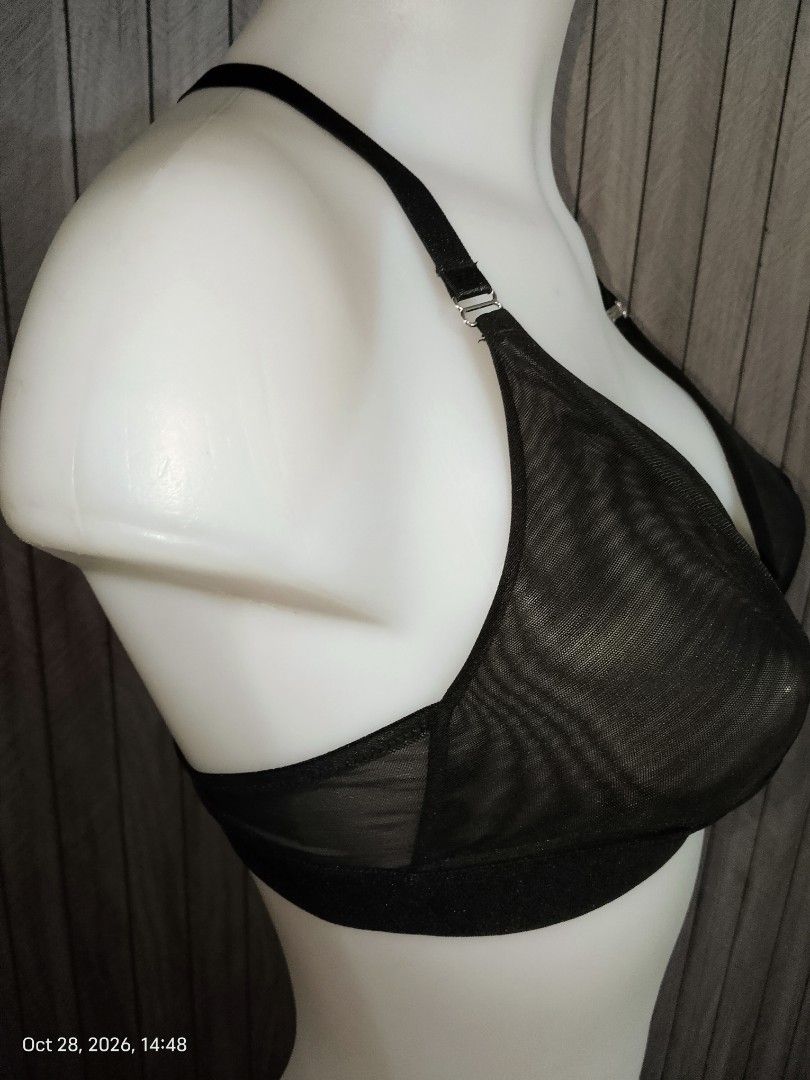 M: forever21 mesh see thru black Bralette (Category: Undergarments & Loungewear) located in Manila. Submitted by truecrystal-1407 (Listing ID 1470801453, Image 2). Description: .
