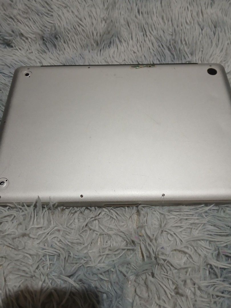 MACBOOK PRO (Category: Laptops & Notebooks) located in Manila. Submitted by chocoknots_ (Listing ID 1470786008, Image 3). Description: rush rush price attention 4500 price .