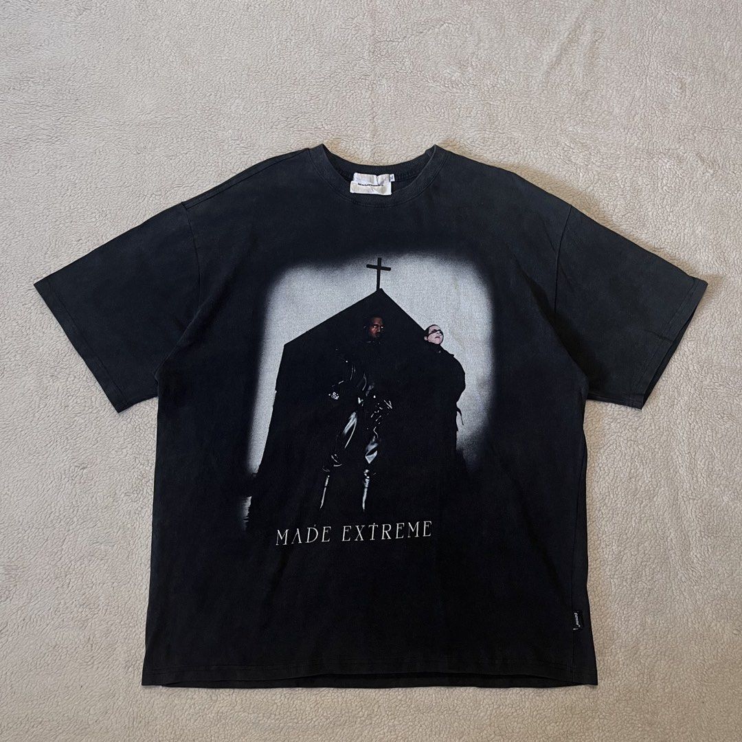 MADE XTREME KANYE X MARILYN MANSON (Category: Formal Shirts) located in Binangonan. Submitted by nhogsmapula-24860 (Listing ID 1470807595, Image 1). Description: MADE EXTREME KANYE WEST X MARILYN MANSON SIZE XXL NO ISSUE 1100+SHIP.