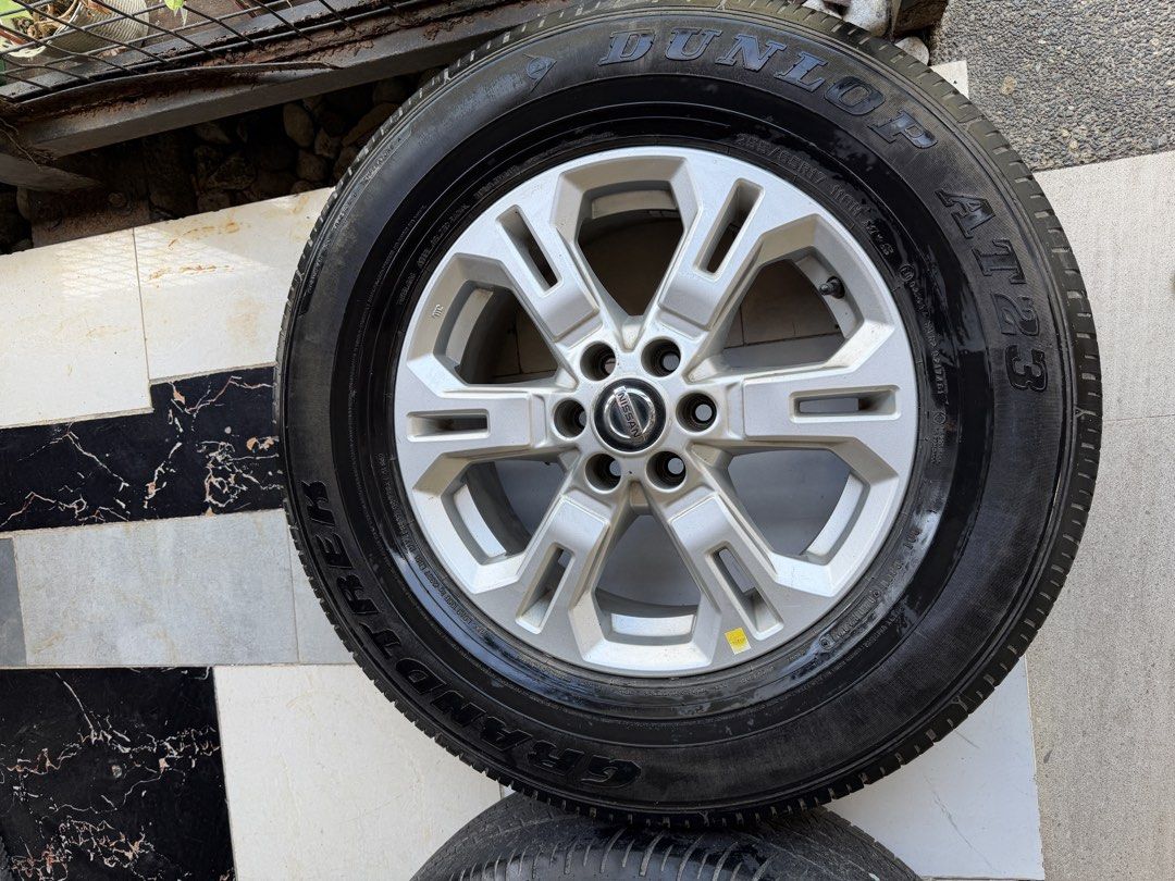 Mag and tires Navarra (Category: Mags and Tires) located in Calamba. Submitted by angelspetdogs (Listing ID 1470872373, Image 2). Description: Mags and tires 70 percent kapal ng goma pde meet up .