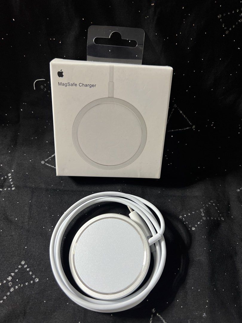 MAGSAFE CHARGER APPLE (Category: Chargers) located in Manila. Submitted by as_onlineshop11 (Listing ID 1470884232, Image 1). Description: .
