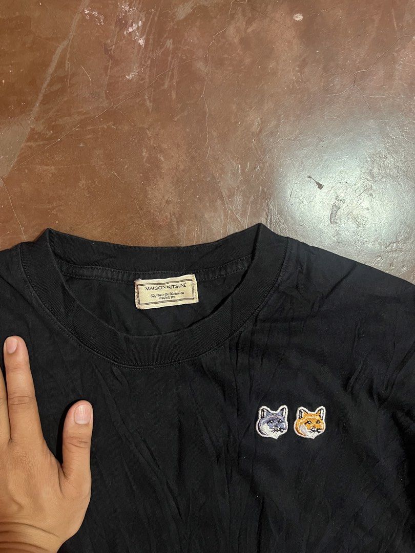 MAISON KITSUNE (Category: Tshirts & Polo Shirts ) located in Ipil. Submitted by cris_1999_fire (Listing ID 1470798543, Image 3). Description: Maison kitsune Width: 22 Length:29 Excellent No issue Cut washtag.
