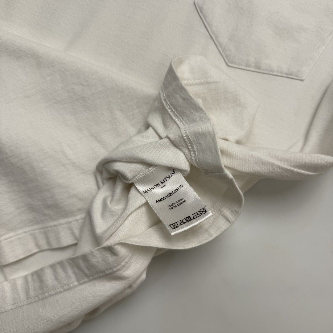 Maison Kitsune Pocket Tee (Category: Tshirts & Polo Shirts ) located in Quezon City. Submitted by beastmnl (Listing ID 1470788861, Image 3). Description: Dimension 21 width 28.5 length .