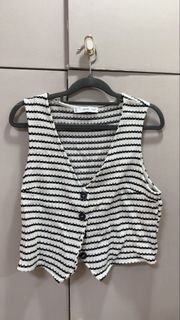 (Category: ) located in . Submitted by shop_tinascloset (Listing ID 1470835699, Image 1). Description: .